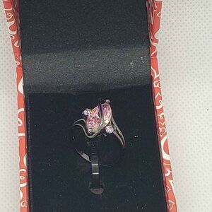 18k gold plated dipped in  black rhodium ring with 3 pink gemstone